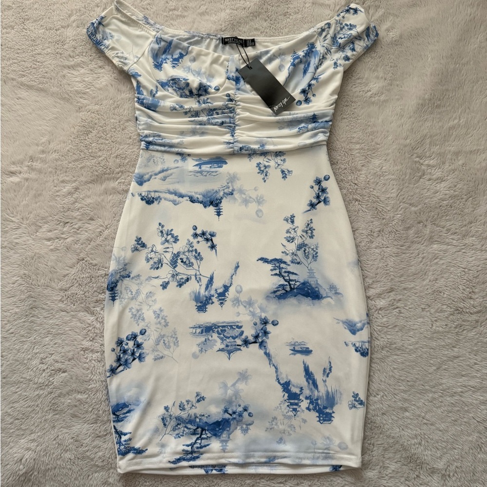 Nastygal dress